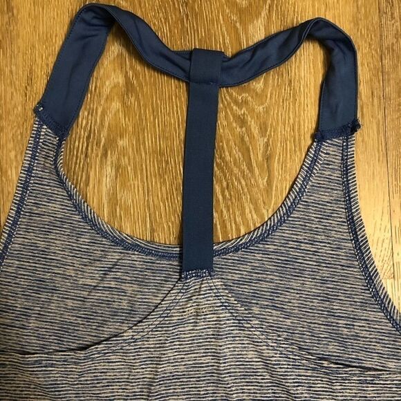 Jockey t back racerback workout blue striped tank top size small - Picture 5 of 9